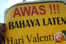 Hari Valentine Kondom Di Minimarket Dirazia