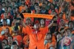 Pusamania Minta Daniel Roekito Mundur