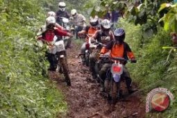 Ratusan "Crosser" Petualang Ikut Offroad di Balikpapan