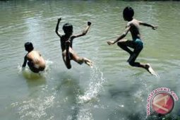 Masyarakat Bangka diimbau tidak mandi di sungai