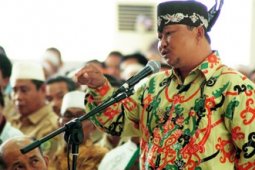 JANGAN POLITISIR DAYAK