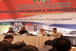 EMPAT GUBERNUR