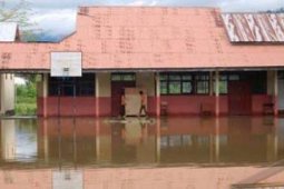 SEKOLAH BANJIR