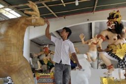 MEMBUAT "OGOH-OGOH"