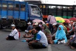 BLOKIR JALAN