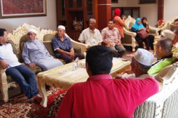 WARGA MALAYSIA SILATURRAHMI DENGAN RAJA