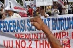 Buruh HJP Demo Tuntut Pembayaran Gaji