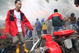 ATASI KEBAKARAN PASAR