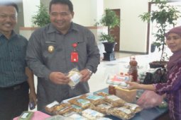 BELI MAKANAN RINGAN