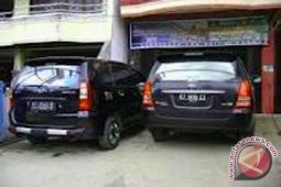 Kendaraan carteran dianjurkan gunakan plat kuning