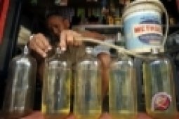 Bensin di HSU Rp7.000/L