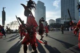 SENIMAN TANPA NARKOBA