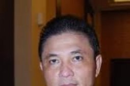 Fauzi Bachtar Kembali Pimpin Kadin Kaltim