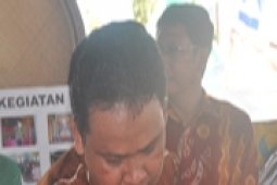 DPRD : Pemda Lamban