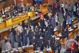 Presiden Sampaikan Pernyataan Resmi Sabtu Malam
