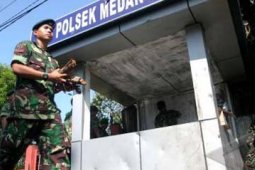 PERBAIKI POS POLISI