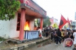 Mahasiswa Minta Maaf Terkait Pembakaran Pos Polisi