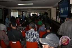 Peminat Sambungan PDAM Membludak