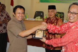 TUKAR CINDERAMATA