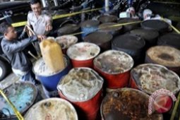 Polisi Tangkap Penimbun 3,6 Ton Minyak Tanah