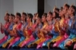 TariI Kolosal Meriahkan HUT Balangan