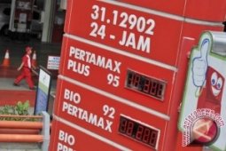 Sopir Angkot Jayapura Protes Penurunan Harga BBM