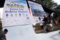 KAMPANYE UN JUJUR