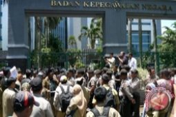 Honorer Tuntut Hak