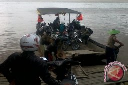 Bupati Imbau Penyeberangan Tradisional Utamakan Keselamatan Penumpang