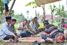 Petani dapat bantuan alat pengolahan pupuk organik