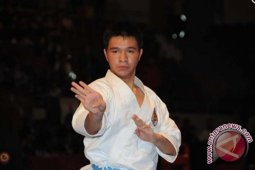 Karateka Jambi, Erlando Stevano raih emas di Singapura