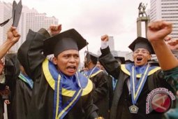 Sarjana jangan cuma bisa cari kerja!