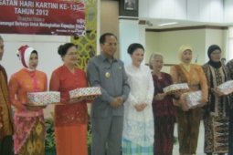 Terima Penghargaan