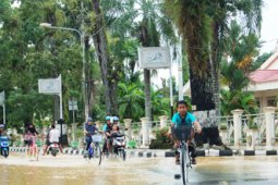 KEDIAMAN BUPATI TERGENANG