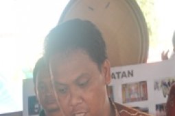 Kotabaru Lega Larilarian Tidak Lepas