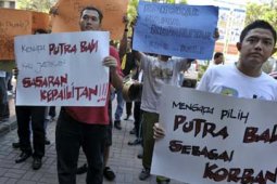 PROTES BNI