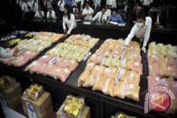 Sindikat Produksi Ekstasi Campur Pil "Anjing Gila"