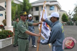 Sekda HST Lepas 115 Atlet POPDA