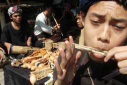 SENI KARINDING DAN CELEMPUNG