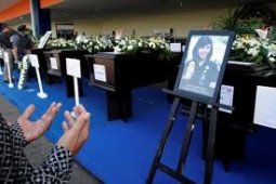 Hujan Tangis Mewarnai Kedatangan Jenazah Ismiati