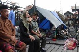 Bupati Kukar Kunjungi Korban Kebakaran Kelurahan Panji
