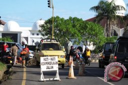 Jalan nasional rusak dikelola SKPD belum diperbaiki