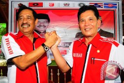 Tambul - Barnabas Mendaftar ke KPU Kalbar