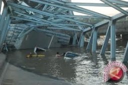 Tiga Terdakwa Jembatan Ambruk Divonis Satu Tahun