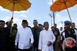 Pasangan Morkes - Burhan Kritisi Pembalakan Dan Penambangan Liar