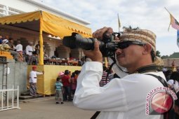Lomba Foto Meriahkan Festival Erau 2012