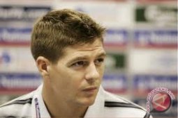 Gerrard: Suarez merupakan pemain terbaik di dunia
