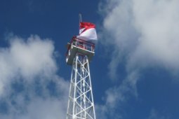 Merah Putih Dikibarkan di Perbatasan Perairan Indonesia-Malaysia