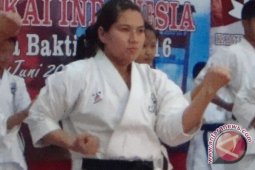 Rela menunda menikah demi medali emas  