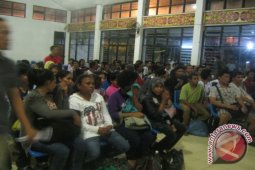 TKI Deportasi Minta Dipulangkan ke Kampung Halaman